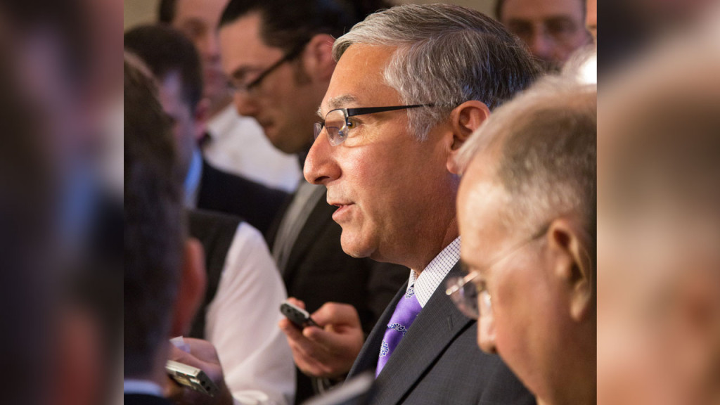 Senator Fasano and Senator Looney address the press before the Senate vote on the bipartisan plan.